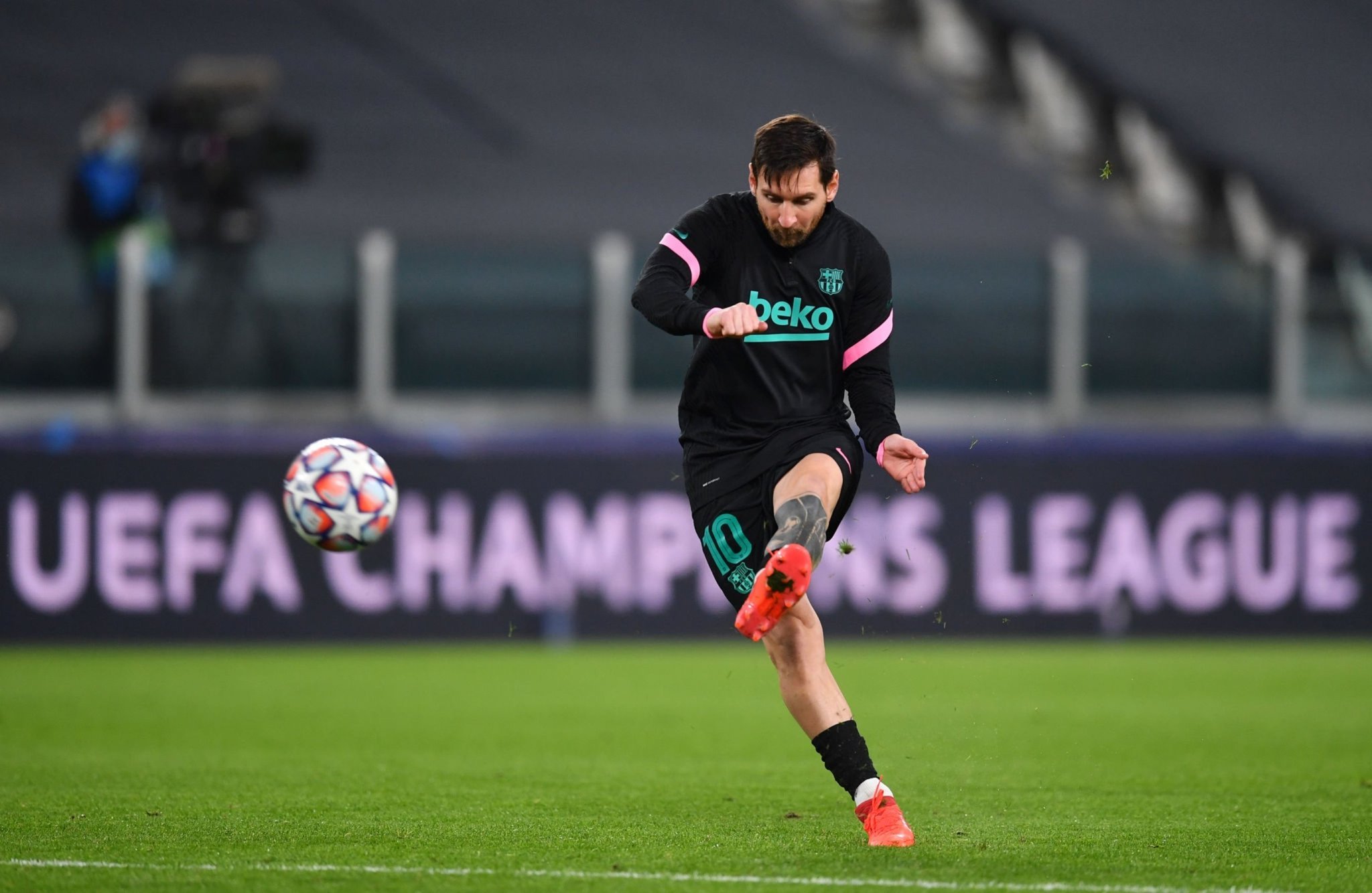 英超赛场上 英超赛场上